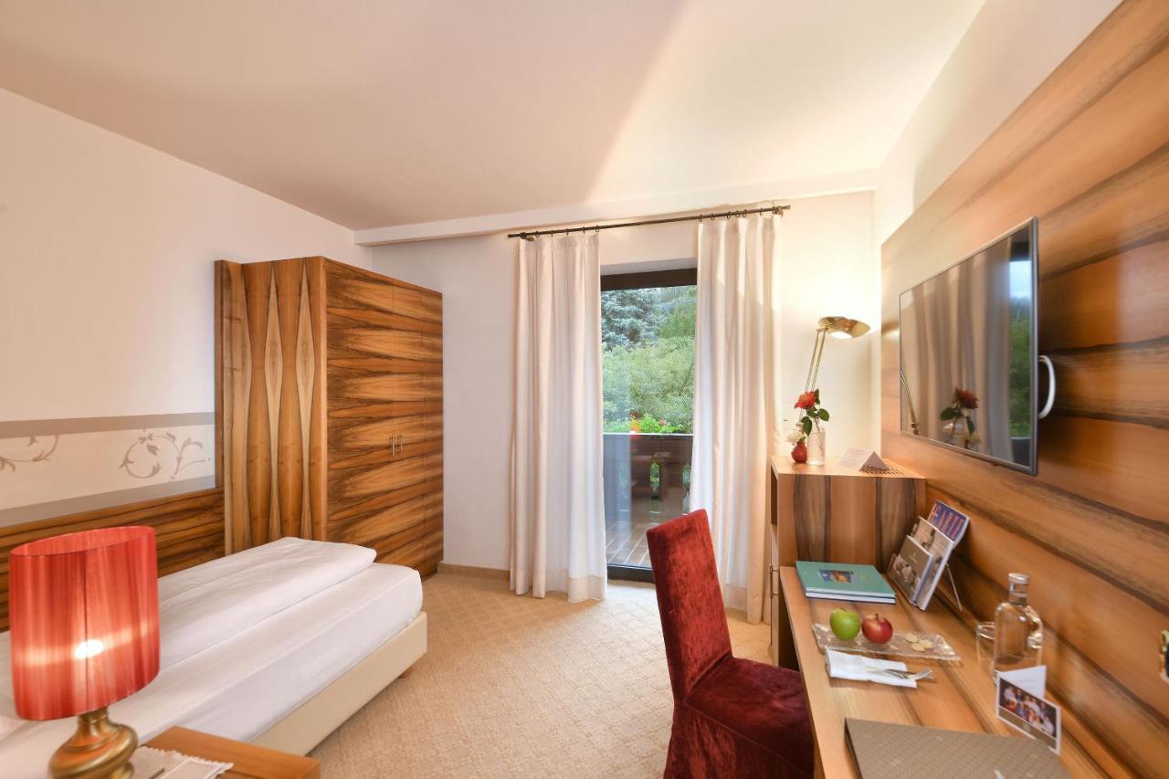 Hotel Hohenwart Scena Exterior foto